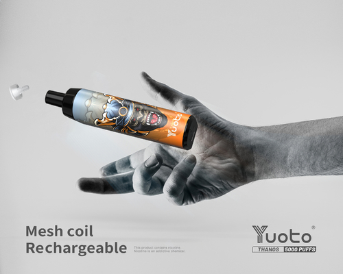 Il baccello Yuoto Thanos 5000 di Vape soffia bobina liquida della maglia della batteria 650mAh del nicotina 14ML E di 5% ricaricabile con tipo C